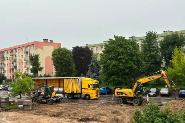 Przebudowa parkingu na Starym Targowisku w Śremie – utrudnienia dla kierowców