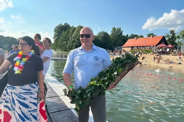 Tradycja bluszczu w Zaniemyślu – symbol przyjaźni sprzed 200 lat