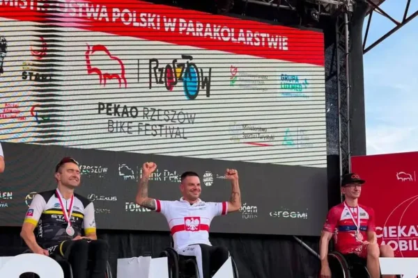Hubert Komorowski ze Śremu ponownie Mistrzem Polski w parakolarstwie