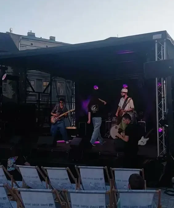 Rockowy finał na śremskim rynku: The Colt’s zakończyli niedzielny wieczór