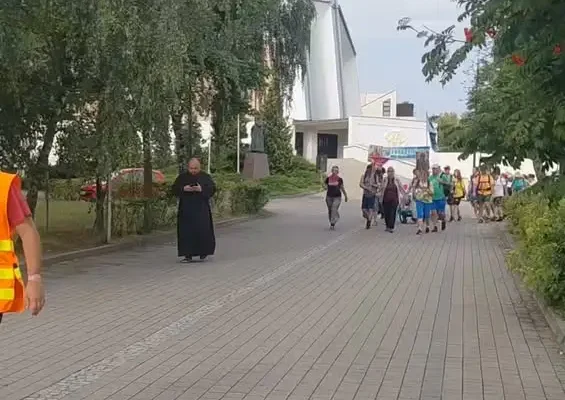 Pielgrzymi ze Szczecina odwiedzili Śrem i wyruszyli na Jasną Górę