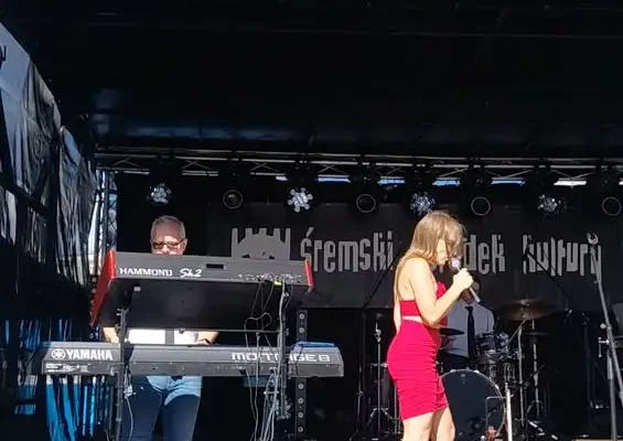 Monika Susłyk Band na scenie nad Jeziorem Grzymisławskim – relacja z koncertu