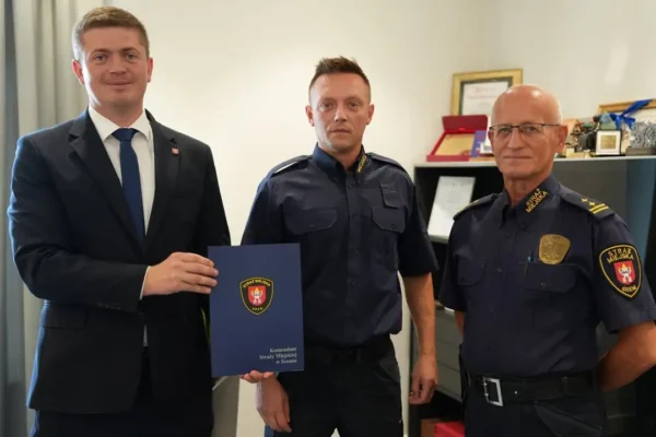 Łukasz Pawlak nowym strażnikiem miejskim w Śremie