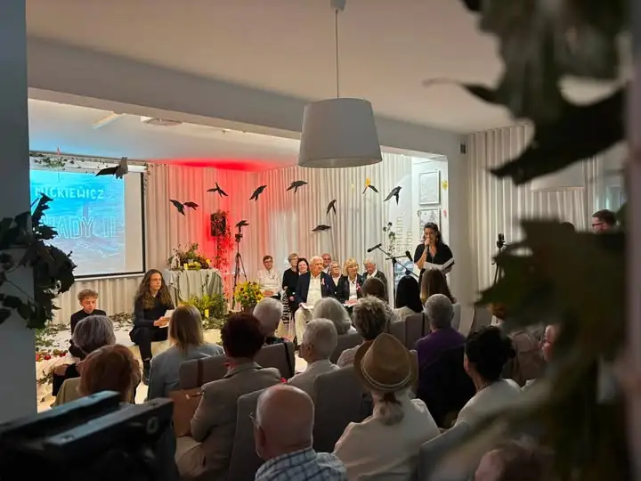 Narodowe Czytanie 2026 w Śremie: Wspólne czytanie „Dziadów” w klimatycznej scenerii