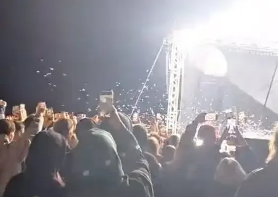 Nocny koncert Gombao 33 w Manufakturze Świącyń przyciągnął tłumy