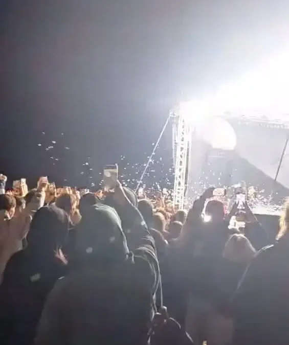 Nocny koncert Gombao 33 w Manufakturze Świącyń przyciągnął tłumy