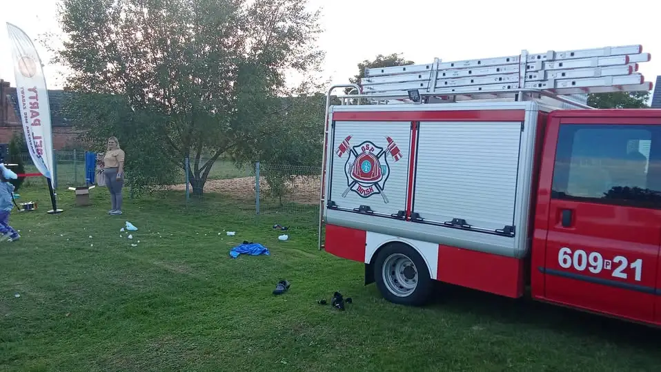 Pokaz sprzętu i zabawa na zakończeniu lata w Mszczyczynie