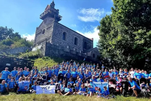 Runner’s Power ze Śremu zdobyli Ślężę z 37 dziećmi z niepełnosprawnościami
