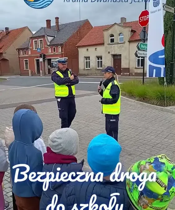 Bezpieczeństwo na drodze: edukacyjna akcja dla dzieci w Dolsku