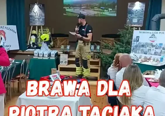 Strażak z Masłowa zdobył Koronę Gór Polski w pełnym umundurowaniu, by pomóc choremu Dawidowi