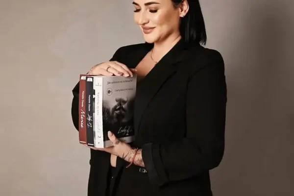 Spotkanie autorskie z Natalią Osadą w wyremontowanej bibliotece w Brodnicy
