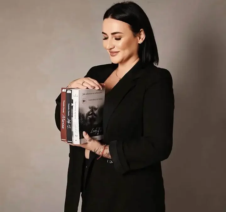 Spotkanie autorskie z Natalią Osadą w wyremontowanej bibliotece w Brodnicy