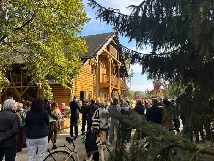 Wyspa Edwarda w Zaniemyślu znów otwarta – tłumy na inauguracji