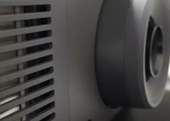 Kinoteatr Słonko w Śremie z nowym projektorem i ekranem